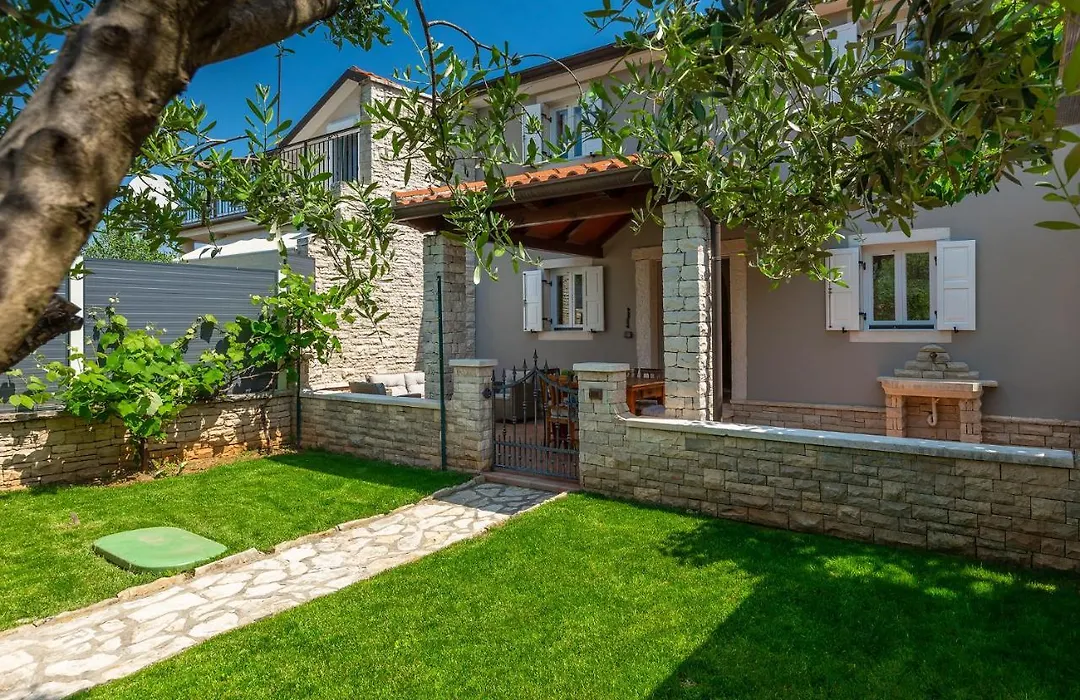 Villa Mala-1
