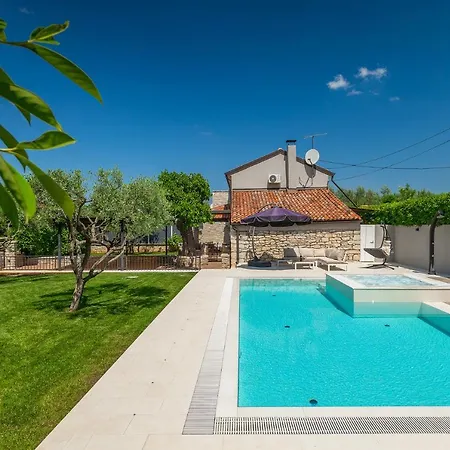 Villa Mala-2